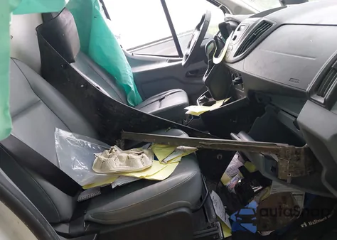 2019 Ford Transit-250 z USA, uszkodzony, nr VIN 1FTYR2CM8KKA10527